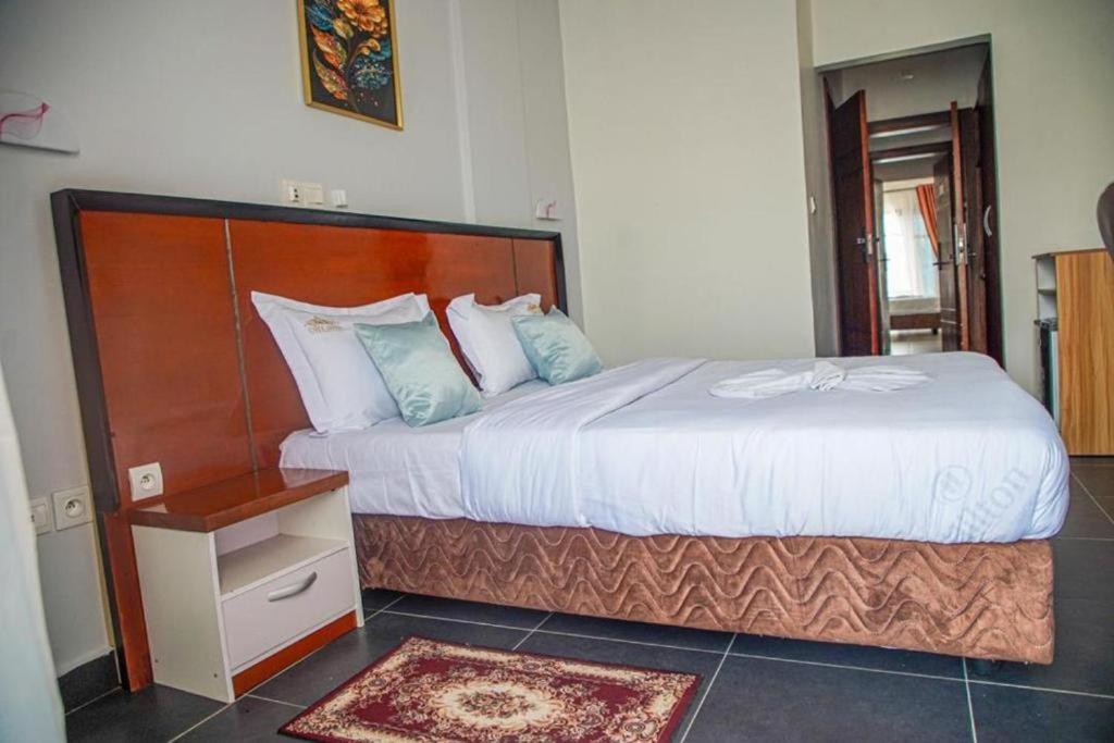 Cofe Hotel Yaoundé Eksteriør bilde