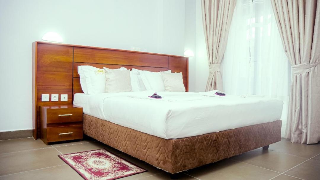 Cofe Hotel Yaoundé Eksteriør bilde